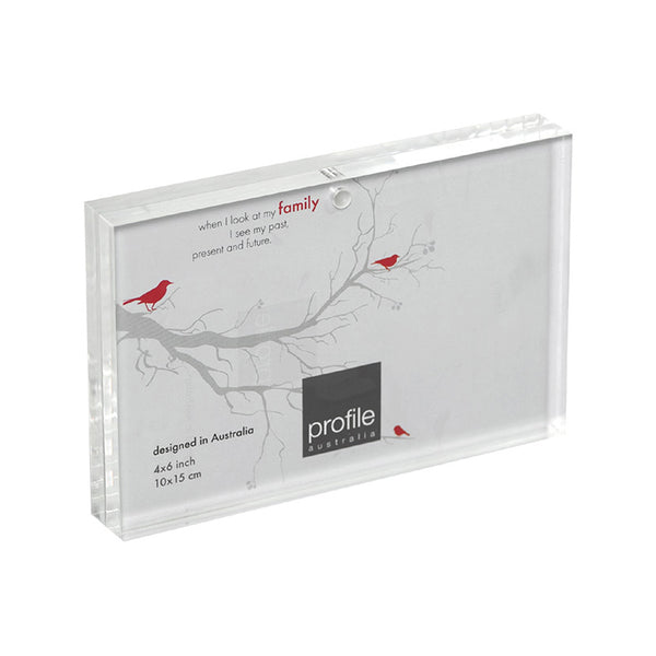 Profile Newtown - Crystal clear acrylic picture frame.